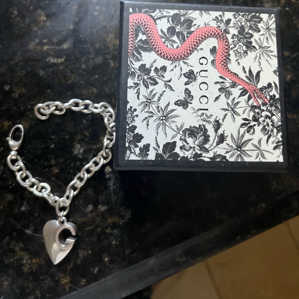 Gucci sterling silver bracelet